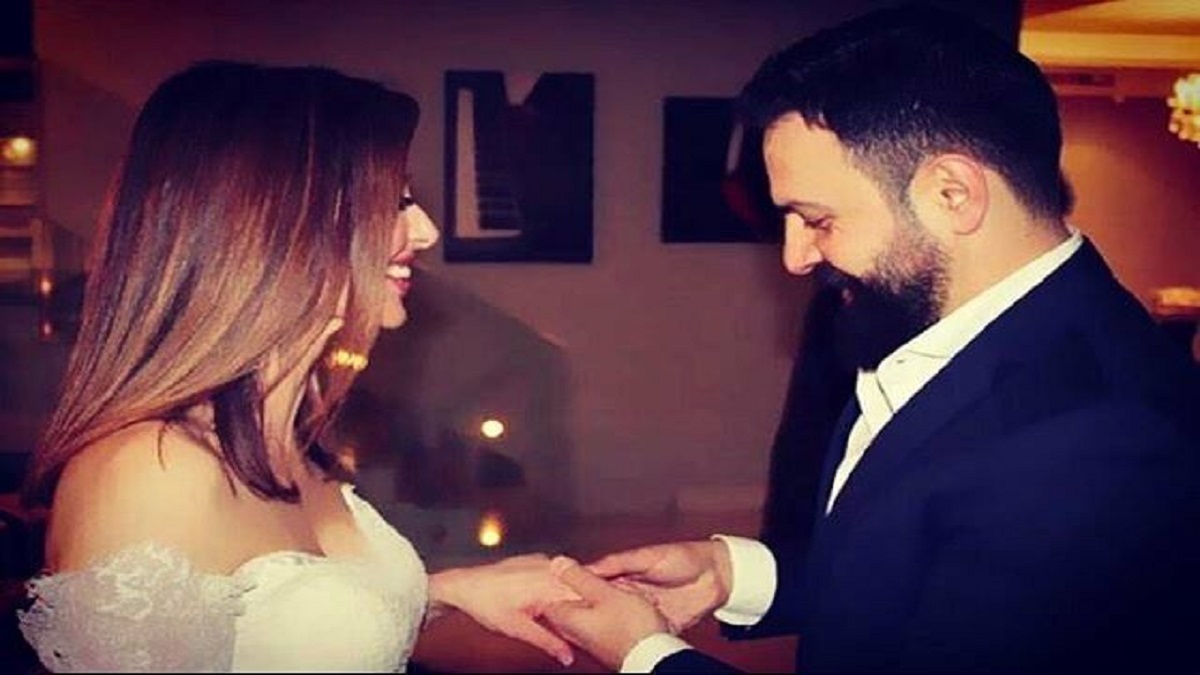 تيم حسن ينشر أحدث صورة مع زوجته وفاء الكيلاني
